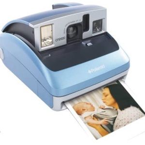 Polaroid One600 Classic Instant Camera (OLD MODEL)